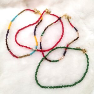 Choker de minicristais coloridos